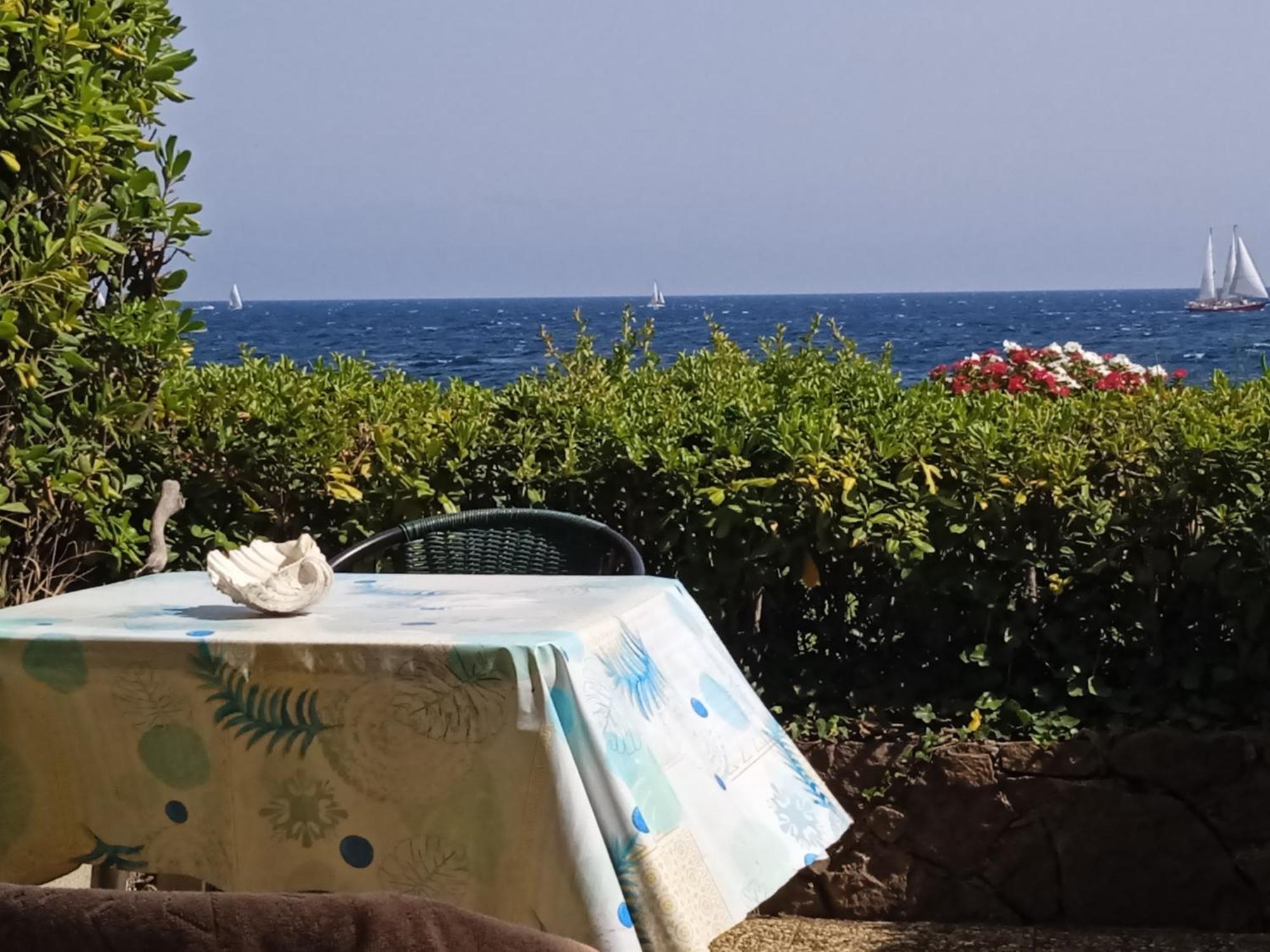 Studio Pieds Dans L'Eau Saint-Raphael  Ngoại thất bức ảnh